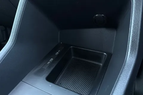 DE25UGD Volkswagen Caddy 2.0 TDI 75PS Commerce Van [Business/Tech Pack] Thumbnail #36