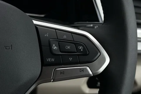 48 of 64 for VOLKSWAGEN CALIFORNIA 2.0 TDI Coast 5dr DSG