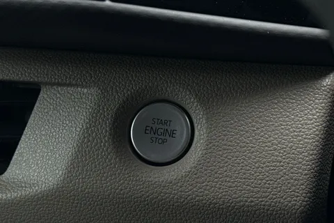 51 of 64 for VOLKSWAGEN CALIFORNIA 2.0 TDI Coast 5dr DSG