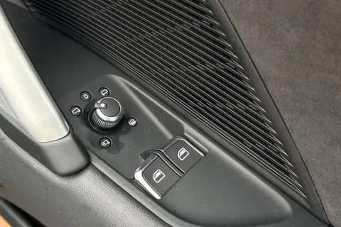 BK72TVY Audi TT Coup- Black Edition 40 TFSI  197 PS S tronic Thumbnail #43