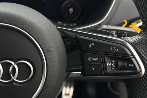 BK72TVY Audi TT Coup- Black Edition 40 TFSI  197 PS S tronic Thumbnail #50