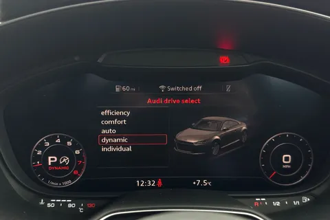 BK72TVY Audi TT Coup- Black Edition 40 TFSI  197 PS S tronic Thumbnail #54