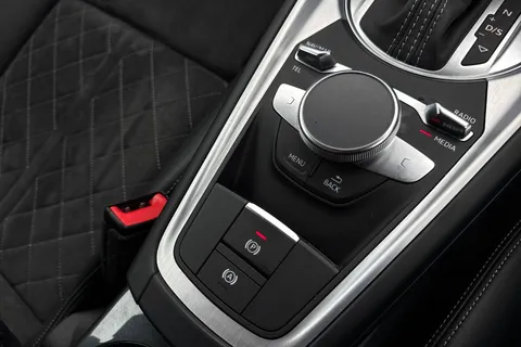 BK72TVY Audi TT Coup- Black Edition 40 TFSI  197 PS S tronic Thumbnail #57