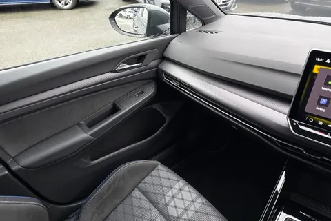 KR25TWA Volkswagen Golf 1.5 TSI 150 R-Line 5dr | Area View Camera | Adaptive Cruise Thumbnail #21