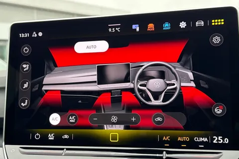 KR25TWA Volkswagen Golf 1.5 TSI 150 R-Line 5dr | Area View Camera | Adaptive Cruise Thumbnail #23