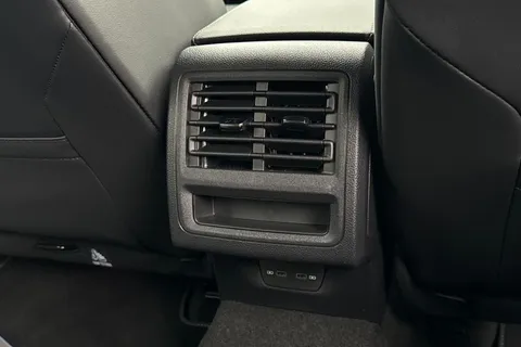 KR25TWA Volkswagen Golf 1.5 TSI 150 R-Line 5dr | Area View Camera | Adaptive Cruise Thumbnail #44