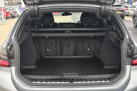 NG72DCU BMW 3 Series 2.0 320d MHT M Sport Touring Auto Euro 6 (s/s) 5dr Thumbnail #6