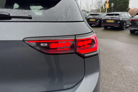  Volkswagen Golf 2.0 TSI R Black Edition DSG 4Motion Euro 6 (s/s) 5dr Thumbnail #30