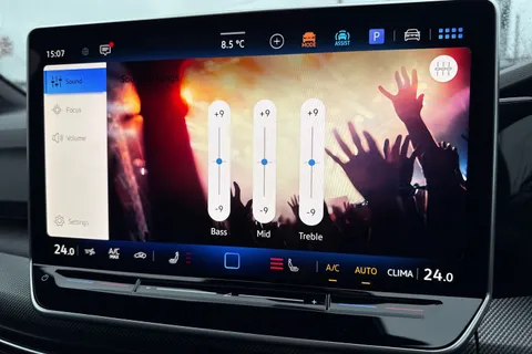  Volkswagen Golf 2.0 TSI R Black Edition DSG 4Motion Euro 6 (s/s) 5dr Thumbnail #55