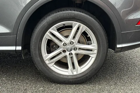 12 of 54 for Audi Q5 2.0 TFSI 45 S line S Tronic quattro Euro 6 (s/s) 5dr