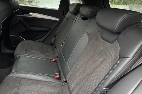 19 of 54 for Audi Q5 2.0 TFSI 45 S line S Tronic quattro Euro 6 (s/s) 5dr