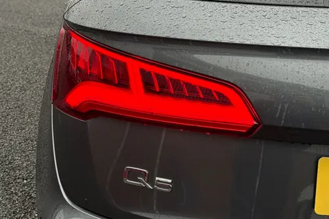 34 of 54 for Audi Q5 2.0 TFSI 45 S line S Tronic quattro Euro 6 (s/s) 5dr