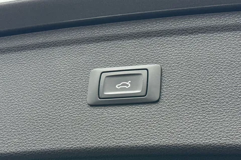 35 of 54 for Audi Q5 2.0 TFSI 45 S line S Tronic quattro Euro 6 (s/s) 5dr