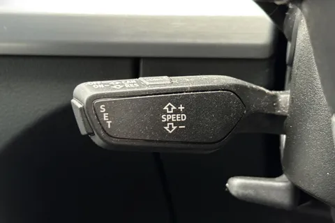 42 of 54 for Audi Q5 2.0 TFSI 45 S line S Tronic quattro Euro 6 (s/s) 5dr