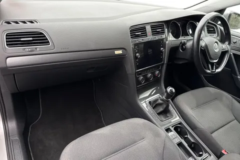 MK69DSV Volkswagen Golf 1.5 TSI EVO Match Euro 6 (s/s) 5dr Thumbnail #16