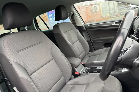 MK69DSV Volkswagen Golf 1.5 TSI EVO Match Euro 6 (s/s) 5dr Thumbnail #25