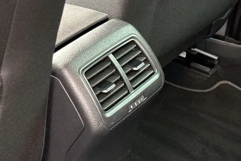 MK69DSV Volkswagen Golf 1.5 TSI EVO Match Euro 6 (s/s) 5dr Thumbnail #35