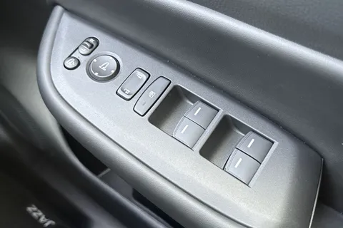 RX75ULN Honda Jazz 1.5 i-MMD Hybrid Advance 5dr eCVT Thumbnail #34