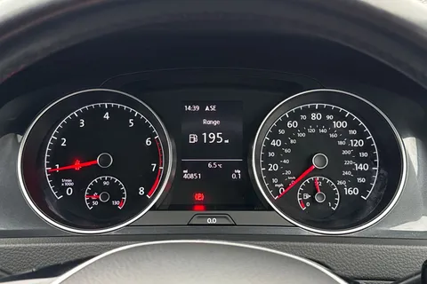 MK69DSV Volkswagen Golf 1.5 TSI EVO Match Euro 6 (s/s) 5dr Thumbnail #40
