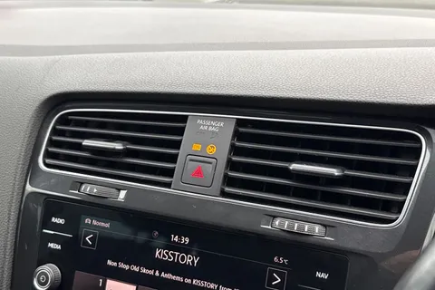 MK69DSV Volkswagen Golf 1.5 TSI EVO Match Euro 6 (s/s) 5dr Thumbnail #41