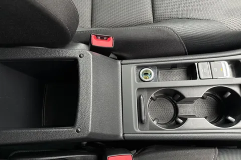 MK69DSV Volkswagen Golf 1.5 TSI EVO Match Euro 6 (s/s) 5dr Thumbnail #44