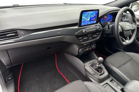 15 of 55 for Ford Focus 1.0T EcoBoost MHEV ST-Line X Edition Euro 6 (s/s) 5dr