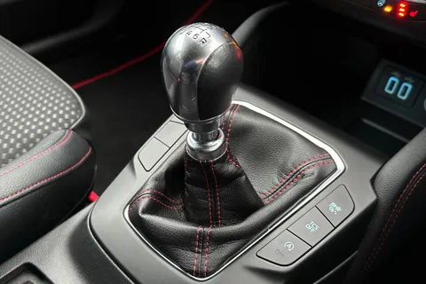 23 of 55 for Ford Focus 1.0T EcoBoost MHEV ST-Line X Edition Euro 6 (s/s) 5dr