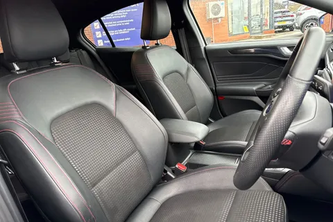 24 of 55 for Ford Focus 1.0T EcoBoost MHEV ST-Line X Edition Euro 6 (s/s) 5dr