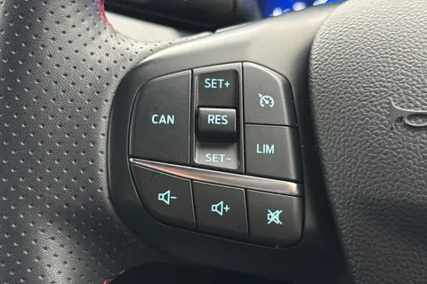 39 of 55 for Ford Focus 1.0T EcoBoost MHEV ST-Line X Edition Euro 6 (s/s) 5dr