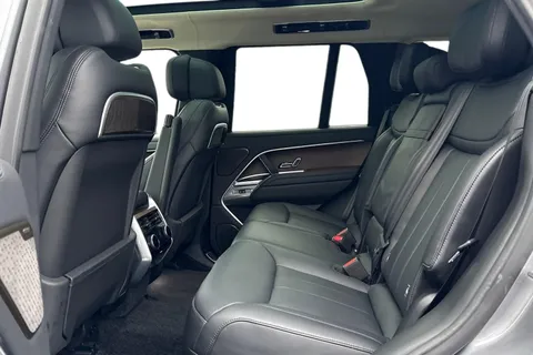 4 of 51 for Land Rover Range Rover 3.0 P460e Autobiography 5dr