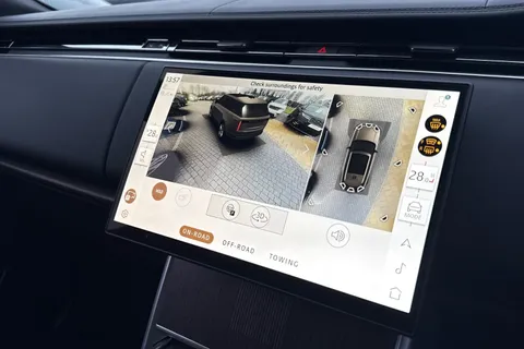 13 of 51 for Land Rover Range Rover 3.0 P460e Autobiography 5dr