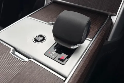 14 of 51 for Land Rover Range Rover 3.0 P460e Autobiography 5dr