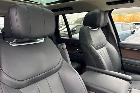 22 of 51 for Land Rover Range Rover 3.0 P460e Autobiography 5dr