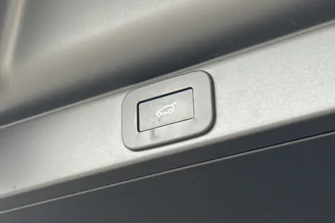 32 of 51 for Land Rover Range Rover 3.0 P460e Autobiography 5dr