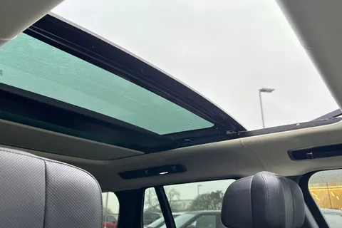 33 of 51 for Land Rover Range Rover 3.0 P460e Autobiography 5dr
