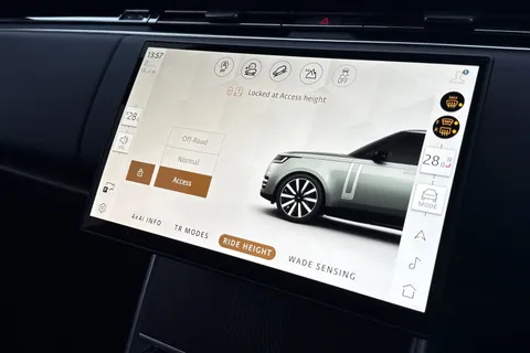 42 of 51 for Land Rover Range Rover 3.0 P460e Autobiography 5dr