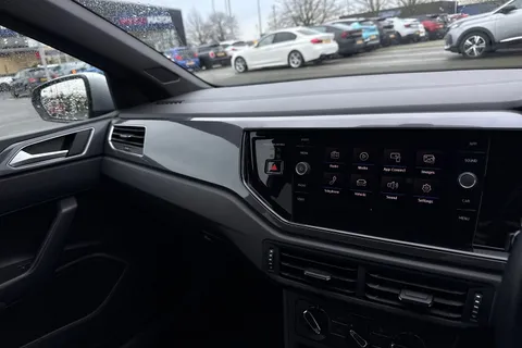 17 of 67 for Volkswagen Polo 1.0 TSI R-Line Euro 6 (s/s) 5dr