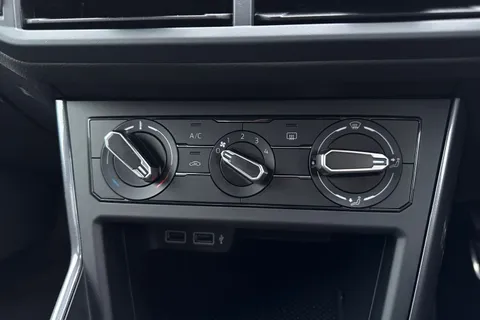 22 of 67 for Volkswagen Polo 1.0 TSI R-Line Euro 6 (s/s) 5dr