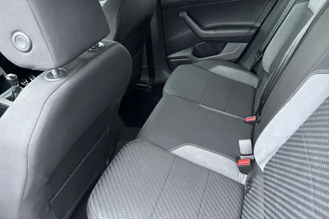 34 of 67 for Volkswagen Polo 1.0 TSI R-Line Euro 6 (s/s) 5dr