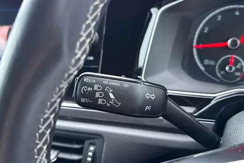 39 of 67 for Volkswagen Polo 1.0 TSI R-Line Euro 6 (s/s) 5dr