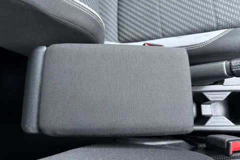 58 of 67 for Volkswagen Polo 1.0 TSI R-Line Euro 6 (s/s) 5dr