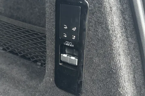 28 of 51 for Land Rover Range Rover Sport 3.0 D300 Dynamic SE 5dr