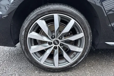 FT21ZWL Audi A4 2.0 TFSI 40 Sport Edition S Tronic Euro 6 (s/s) 4dr Thumbnail #14