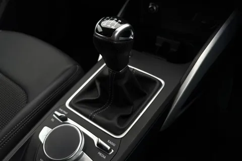 MT73GZU Audi Q2 S line 35 TFSI 150 PS 6-speed Thumbnail #23