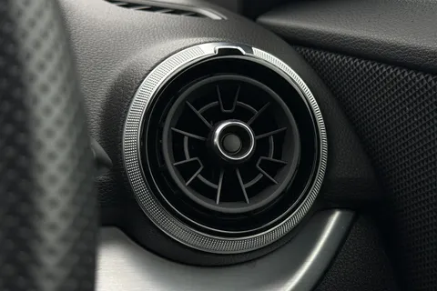 MT73GZU Audi Q2 S line 35 TFSI 150 PS 6-speed Thumbnail #39