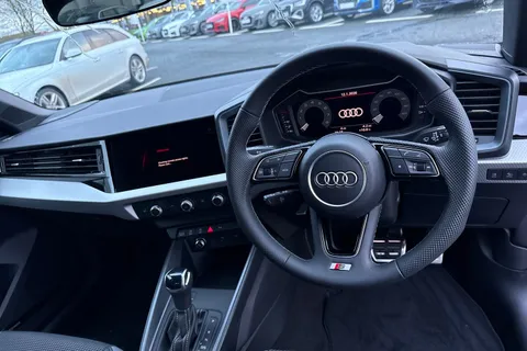 Audi A1 1.0 TFSI 30 S line Sportback S Tronic Euro 6 (s/s) 5dr Thumbnail #18