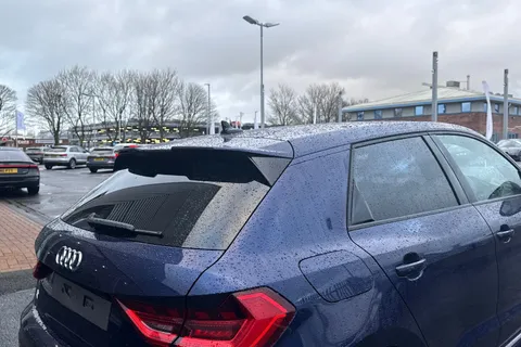 Audi A1 1.0 TFSI 30 S line Sportback S Tronic Euro 6 (s/s) 5dr Thumbnail #30