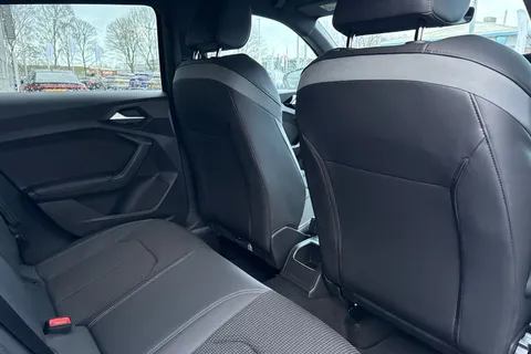 Audi A1 1.0 TFSI 30 S line Sportback S Tronic Euro 6 (s/s) 5dr Thumbnail #40