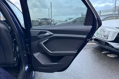 Audi A1 1.0 TFSI 30 S line Sportback S Tronic Euro 6 (s/s) 5dr Thumbnail #42