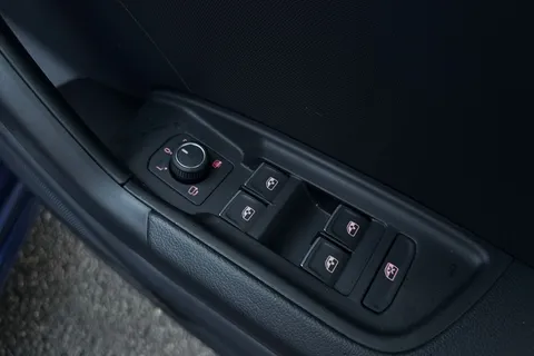 Audi A1 1.0 TFSI 30 S line Sportback S Tronic Euro 6 (s/s) 5dr Thumbnail #47